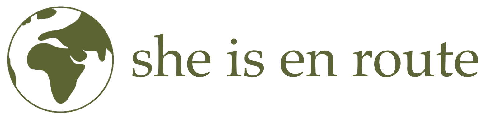 she is en route logo